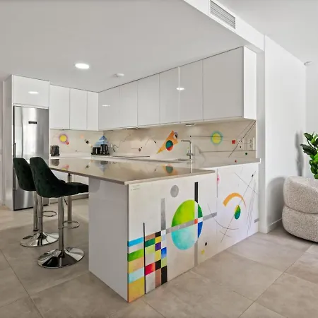 Modern 3br - Garden, Pool Near And Marina *