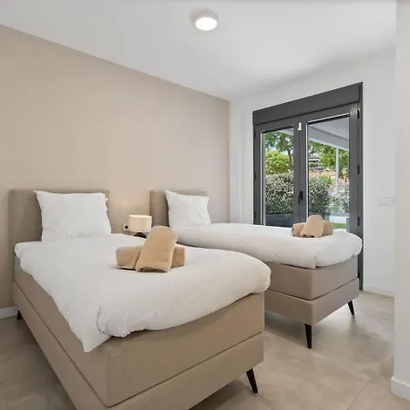 Modern 3br - Garden, Pool Near And Marina Apartment *